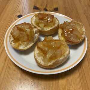 皮ごとウマ簡単りんごジャム♪朝食にもおやつにも♪