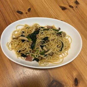 簡単！和風しめじとほうれん草ベーコンパスタ！