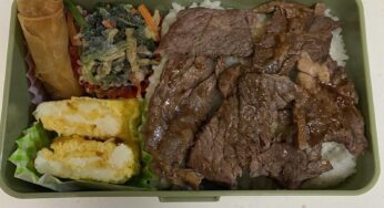 今日の息子のお弁当は昨日の残りでステーキ弁当！